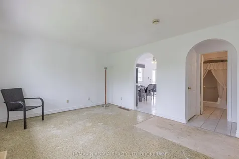 150 Henrietta Street Fort Erie ON L2A 2J9
