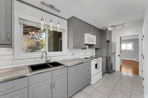 215 Yonge Street Kingston ON K7M 1G2
