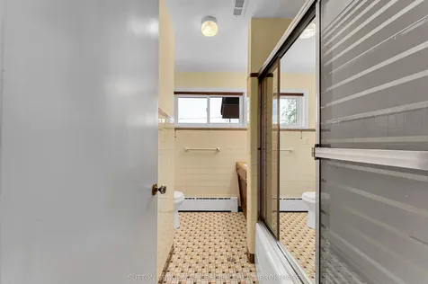 215 Yonge Street Kingston ON K7M 1G2