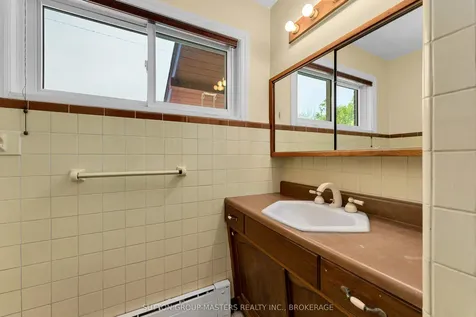 215 Yonge Street Kingston ON K7M 1G2