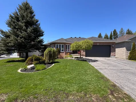 125 Bain Drive North Bay ON P1C 1M5