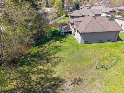 10 Linden Lane North Bay ON P1B 0A1