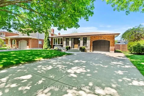 15 Chatham Road St. Catharines ON L2M 4N7