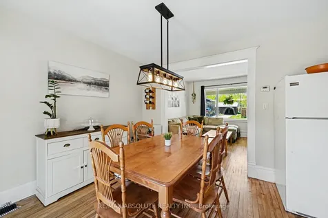 21 Bank Street N Renfrew ON K7V 2E1