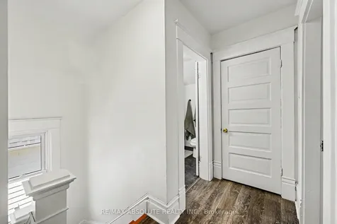 21 Bank Street N Renfrew ON K7V 2E1