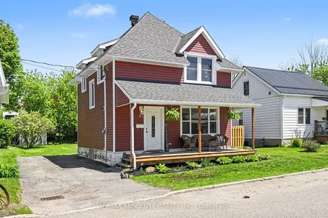 21 Bank Street N Renfrew ON K7V 2E1