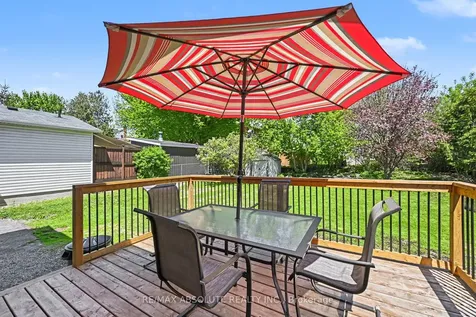 21 Bank Street N Renfrew ON K7V 2E1