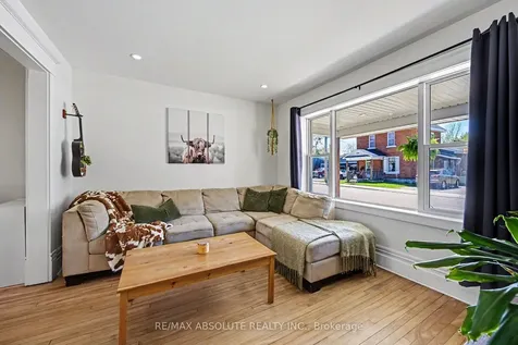 21 Bank Street N Renfrew ON K7V 2E1