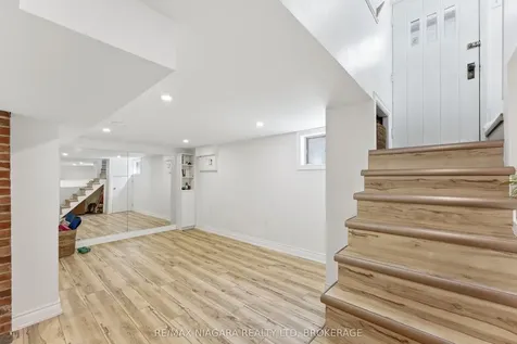 81 Woodland Avenue St. Catharines ON L2R 5A4