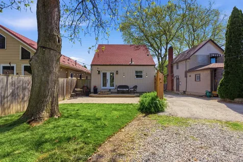 81 Woodland Avenue St. Catharines ON L2R 5A4