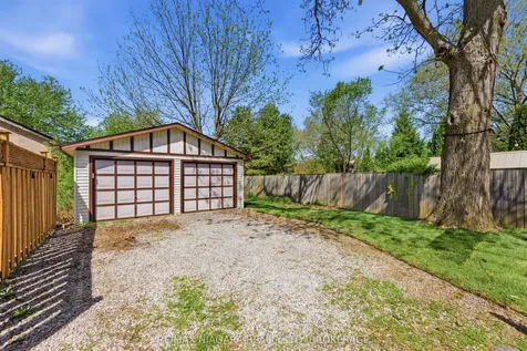81 Woodland Avenue St. Catharines ON L2R 5A4