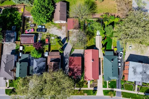 81 Woodland Avenue St. Catharines ON L2R 5A4