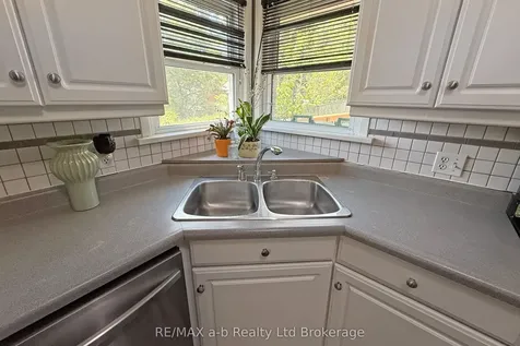 503 Admiral Street Woodstock ON N4S 5B2