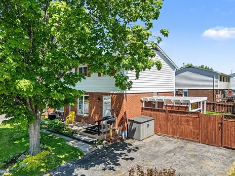 80 Morton Drive Kanata ON K2L 1X3