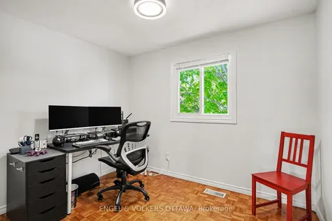 80 Morton Drive Kanata ON K2L 1X3