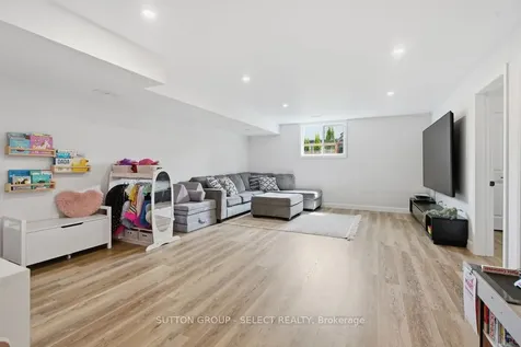 159 Collins Way Strathroy-caradoc ON N7G 0G8