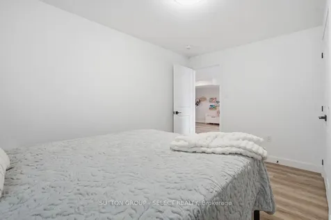 159 Collins Way Strathroy-caradoc ON N7G 0G8