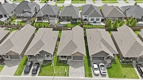 159 Collins Way Strathroy-caradoc ON N7G 0G8