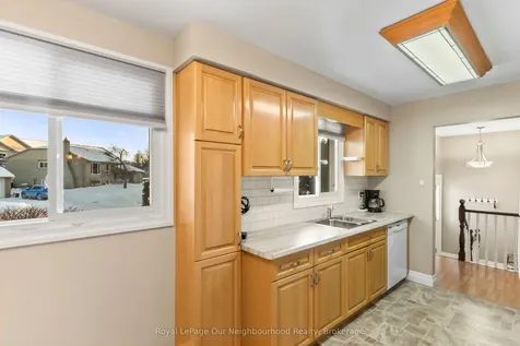 909 Whitefield Drive Peterborough ON K9J 7W1