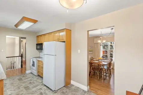 909 Whitefield Drive Peterborough ON K9J 7W1