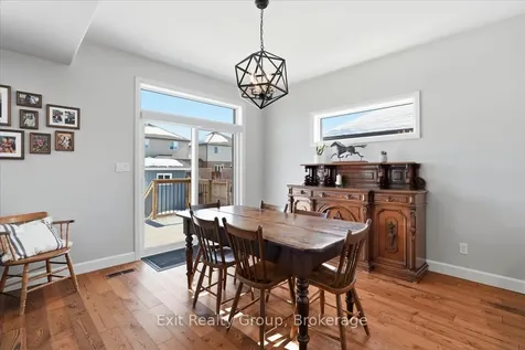 106 Ledgerock Court Quinte West ON K8R 0A1