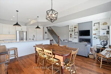 106 Ledgerock Court Quinte West ON K8R 0A1