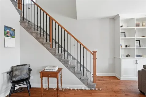 106 Ledgerock Court Quinte West ON K8R 0A1