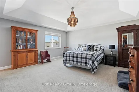 106 Ledgerock Court Quinte West ON K8R 0A1