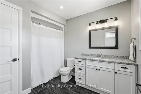 106 Ledgerock Court Quinte West ON K8R 0A1