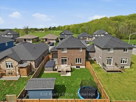 106 Ledgerock Court Quinte West ON K8R 0A1