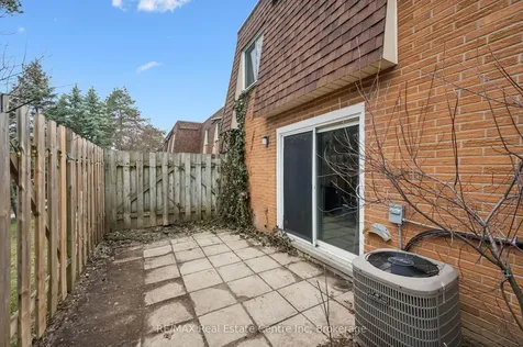 120 Country Club Drive Guelph ON N1E 3K7