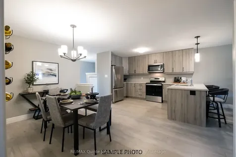 39 Parkland Circle Quinte West ON K8V 0R3