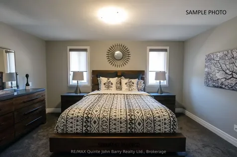 39 Parkland Circle Quinte West ON K8V 0R3