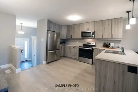39 Parkland Circle Quinte West ON K8V 0R3