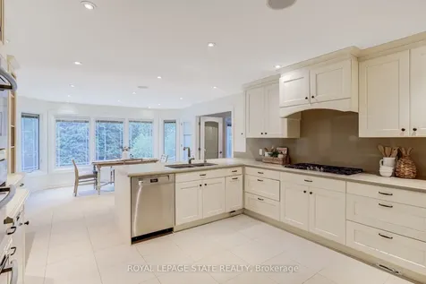 78 Chancery Drive Hamilton ON L9G 4M1