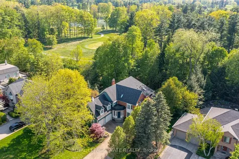 78 Chancery Drive Hamilton ON L9G 4M1