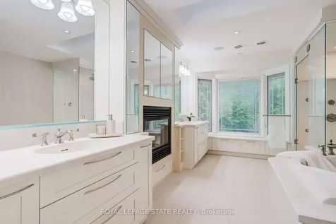 78 Chancery Drive Hamilton ON L9G 4M1