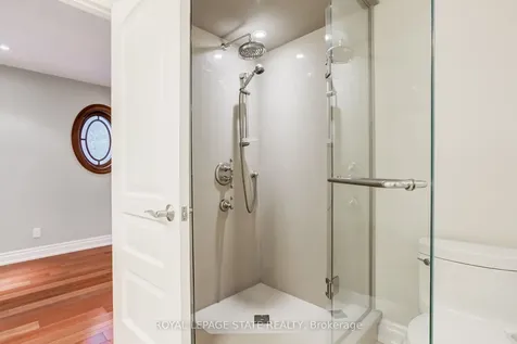 78 Chancery Drive Hamilton ON L9G 4M1
