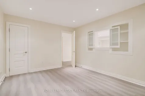 78 Chancery Drive Hamilton ON L9G 4M1