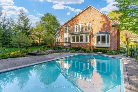 78 Chancery Drive Hamilton ON L9G 4M1