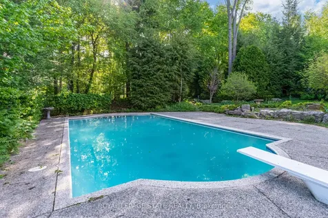 78 Chancery Drive Hamilton ON L9G 4M1