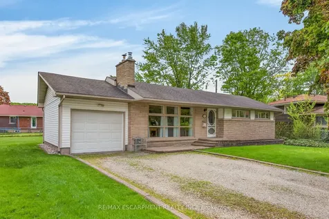 31 Larchwood Drive St. Catharines ON L2T 2H4