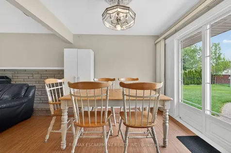31 Larchwood Drive St. Catharines ON L2T 2H4