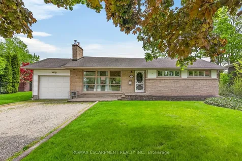 31 Larchwood Drive St. Catharines ON L2T 2H4