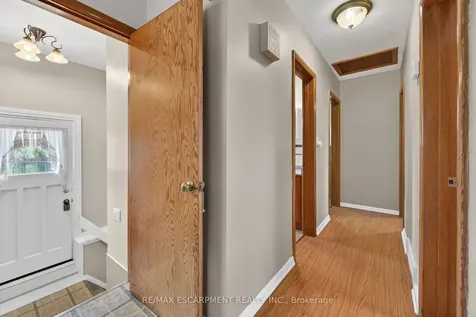 31 Larchwood Drive St. Catharines ON L2T 2H4