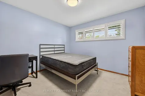 31 Larchwood Drive St. Catharines ON L2T 2H4