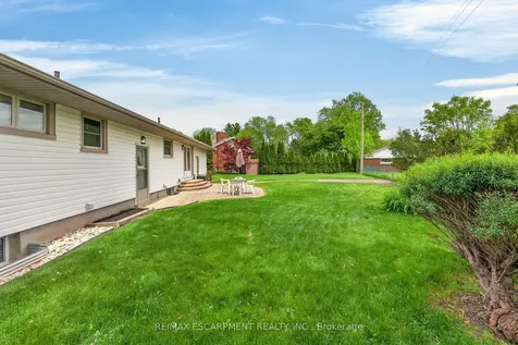 31 Larchwood Drive St. Catharines ON L2T 2H4