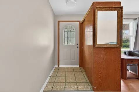 31 Larchwood Drive St. Catharines ON L2T 2H4