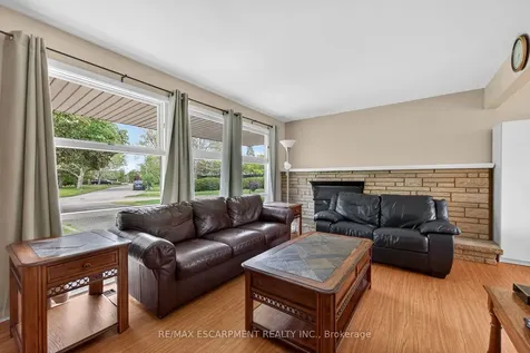 31 Larchwood Drive St. Catharines ON L2T 2H4