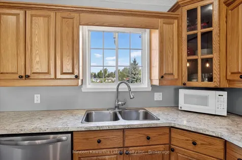 46 Lawrence Street N Kawartha Lakes ON K9J 6X3
